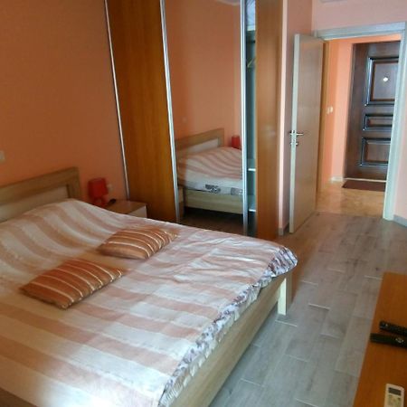 Apartment Sea Space Dobra Voda Exterior photo